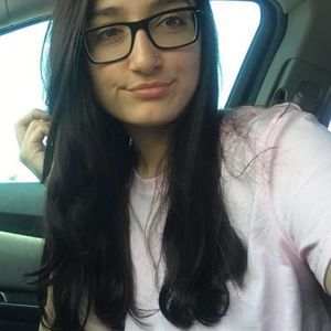 Meet your Posher, Chloé